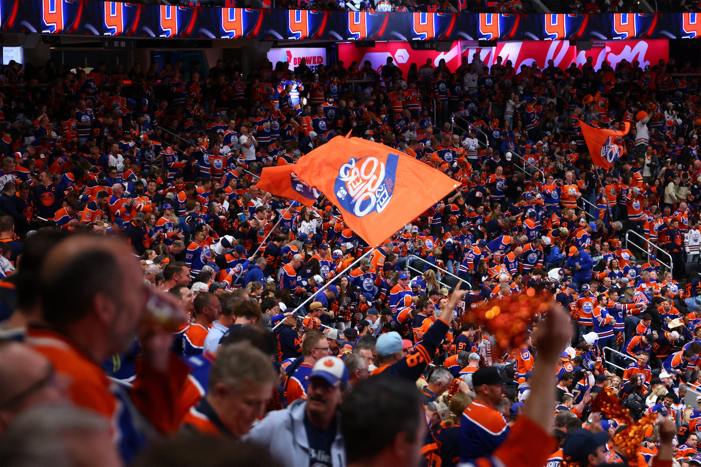 Edmonton Oilers vs Colorado Avalanche Roundtrip Shuttle - April 13, 2026